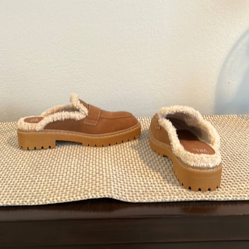 Time and Tru mules